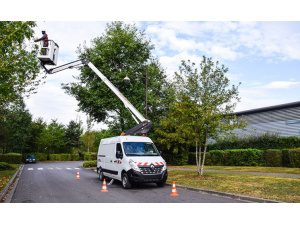 k42p-aerial-work-platform-on-van-